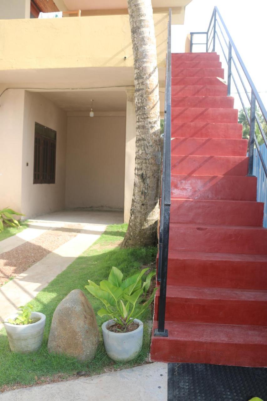 Dinuli Home Stay Ahungalla Exterior photo